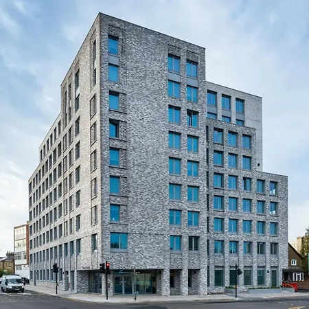 For Students Only Private Bedrooms With Shared Kitchen At Great Court In London
